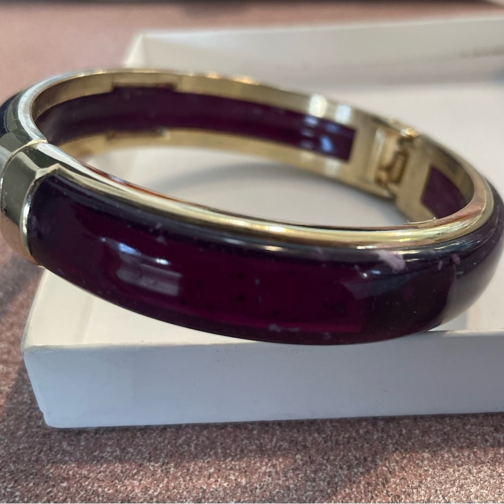 Lavender speckled and gold trim Vintage Bracelet.